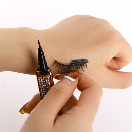 7 code Magic Lashes Self-adhesive Liquid Eyeliner Pen Glue-free Magnetic-free Makeup Eyelashes Tools Waterproof Eye Liner Pencil